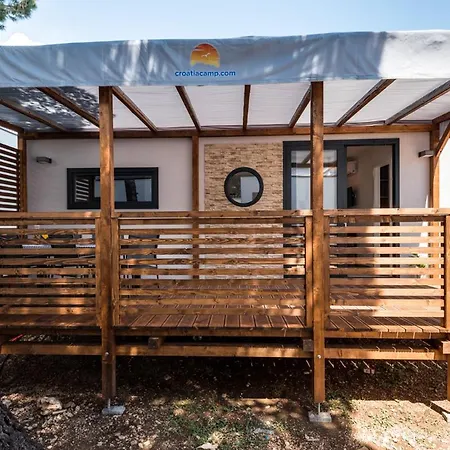 Mobile 28 Resort