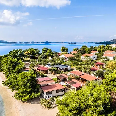 Mobile 28 Resort Pirovac